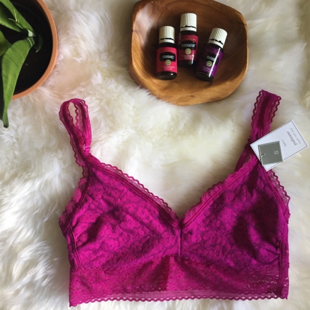 GAP BODY• Supersoft lace bralette. Size small.